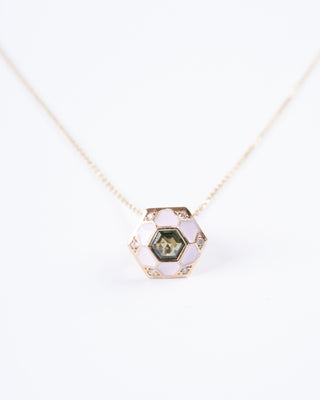 pod pendant with green sapphire in yellow gold - green