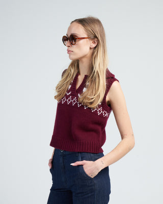 remington vest - cherry/cream jacquard