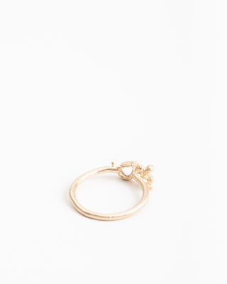 pear shaped diamond ring w/ paisley detail