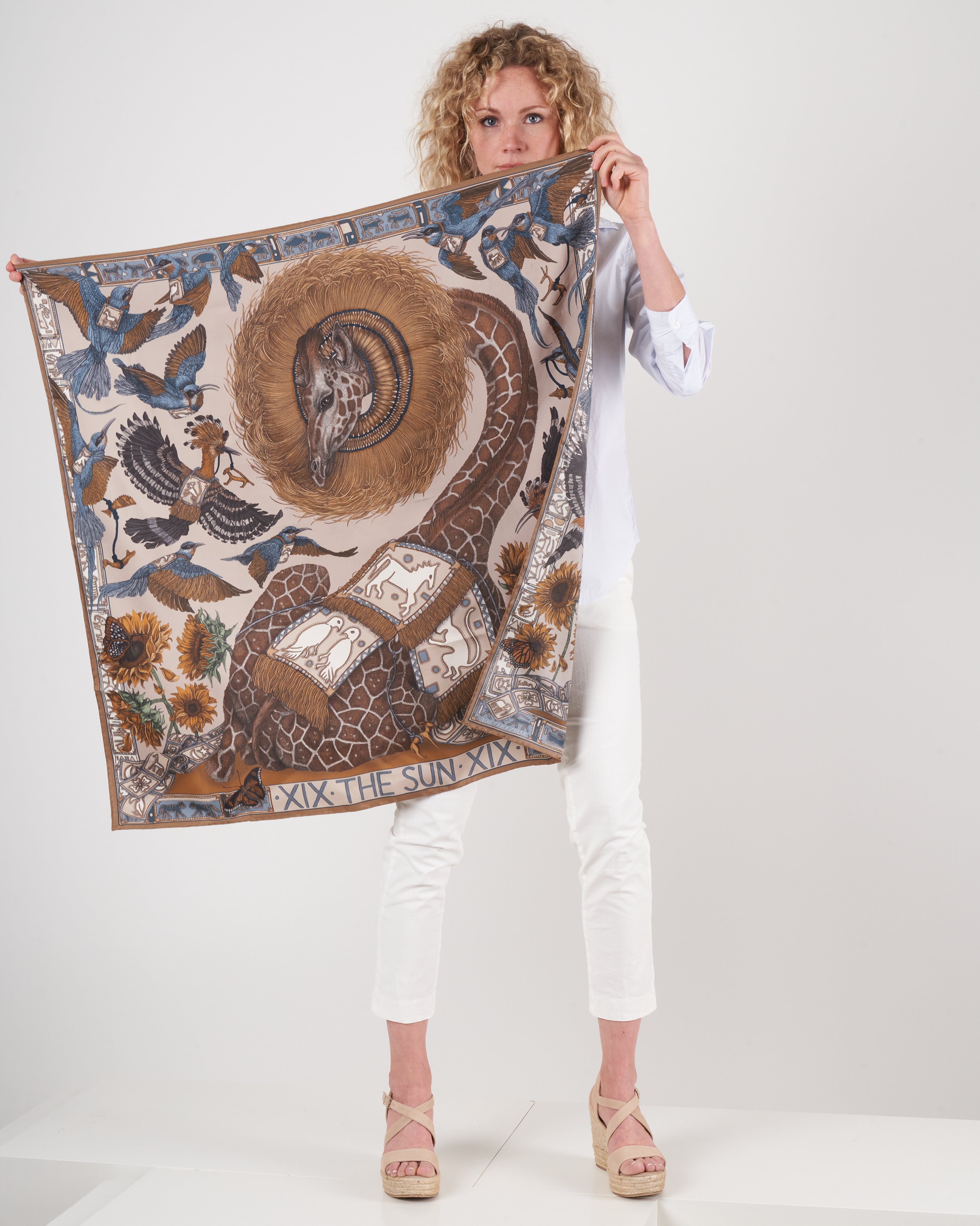 Superbe foulard PROJECTIF for TISSOT soie TBEG vintage scarf 67 x 67 cm Superbe foulard PROJECTIF for TISSOT soie TBEG vintage scarf 67 x 67 cm