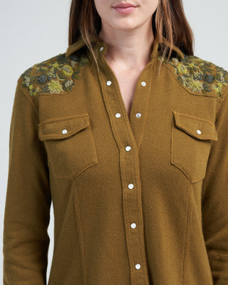 shoulder embroidered snap shirt - olive
