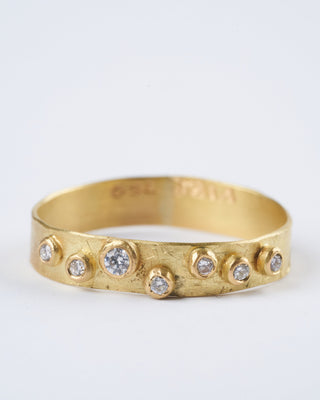 single diamond and gold band - diamonds and gold