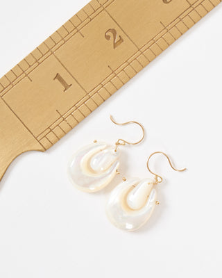 small mother of pearl o'keefe earrings
