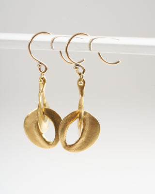 small peacock link earring - gold