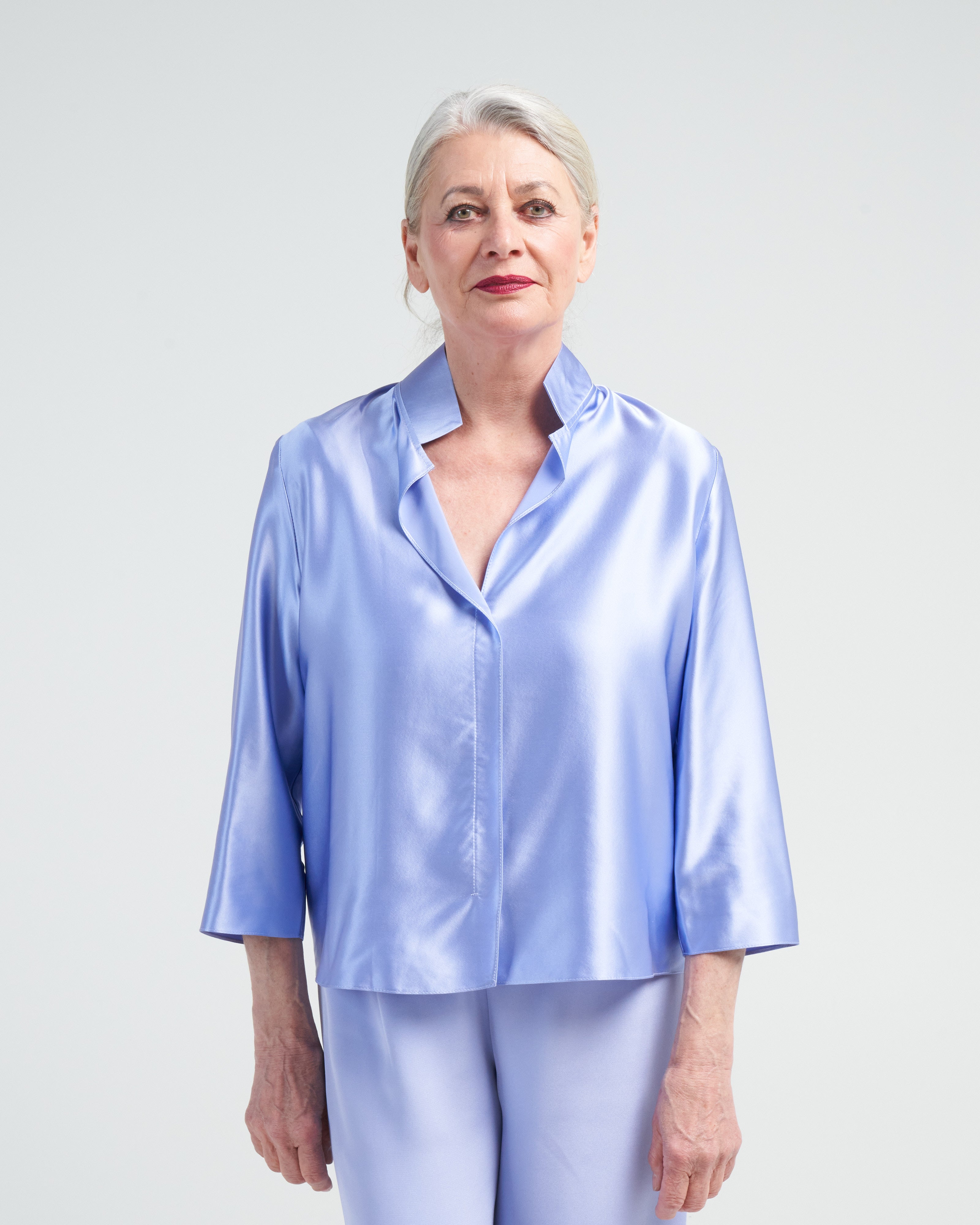 Peter Cohen Square Front Frolic Top Iris