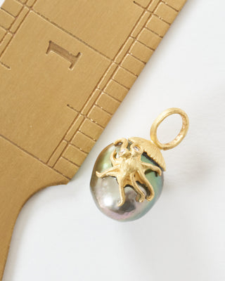 tahitian pearl with octopus