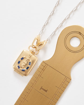 the ace vault w/ silver paperclip chain