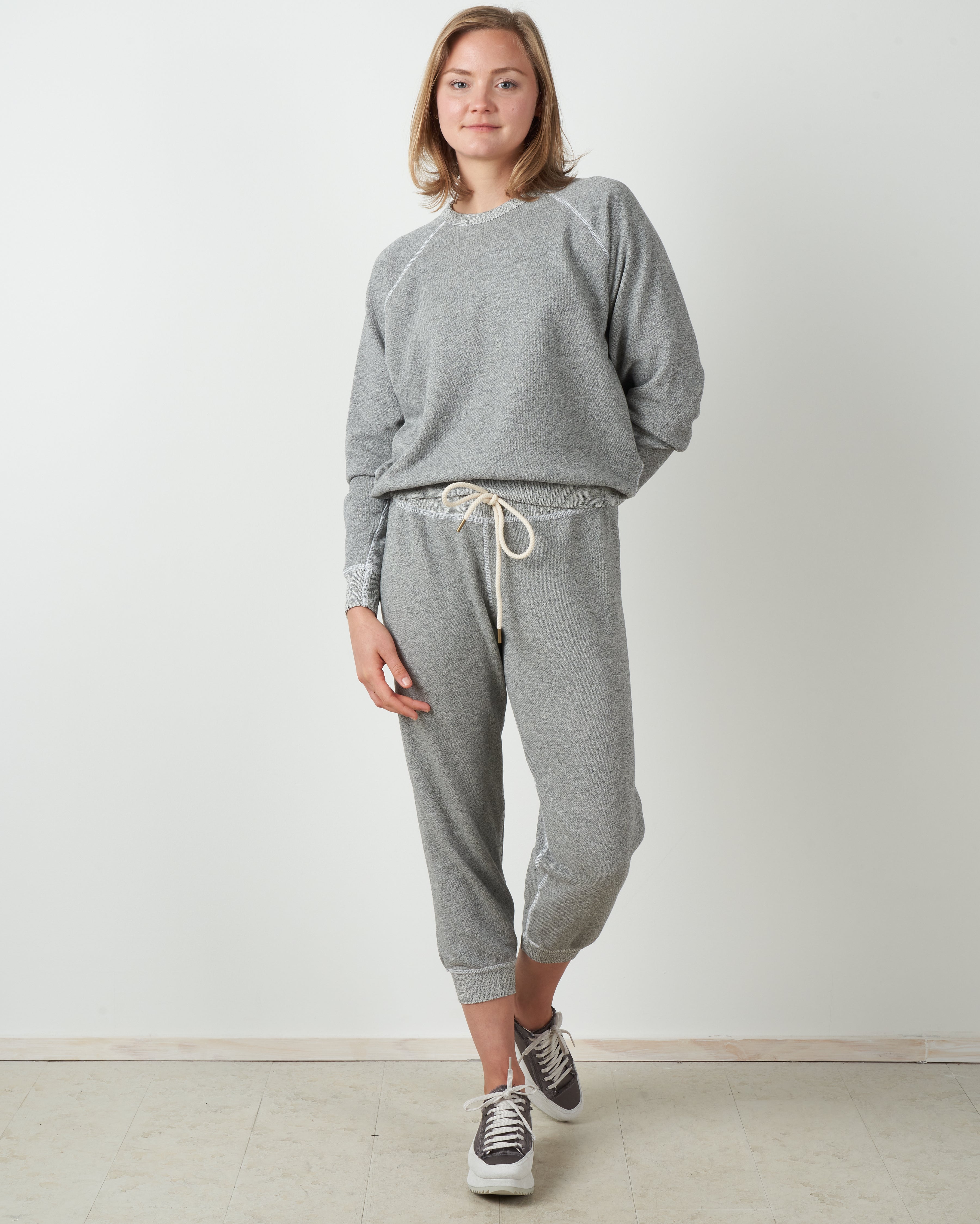 The Cropped Sweatpant. - Varsity Grey - THE GREAT. – The Great.