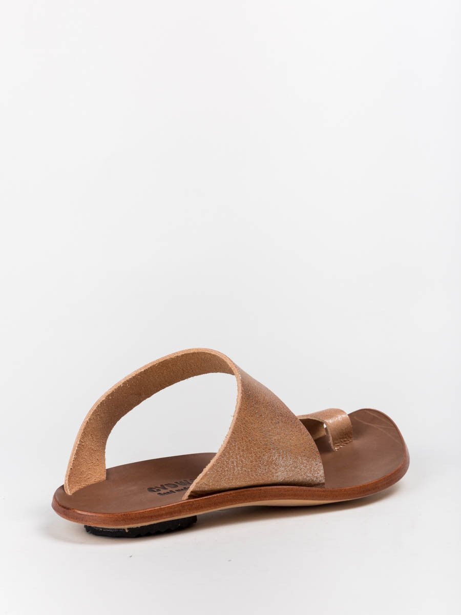 Cydwoq Thong Sandal in Tan Sparkle – scarpa