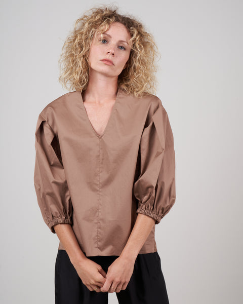 tibi_eco_poplin_vneck_pleated_