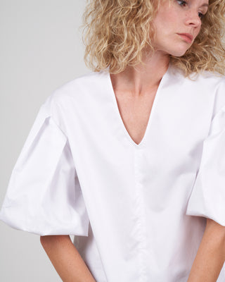 eco poplin v-neck pleated sleeve top - white
