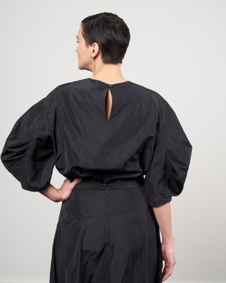 italian sporty nylon pleat sleeve top - black