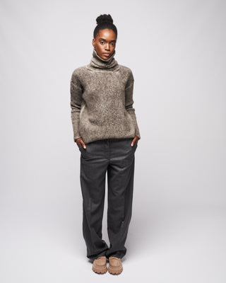 superfine wool flannel rodney straight leg trouser - medium heather grey