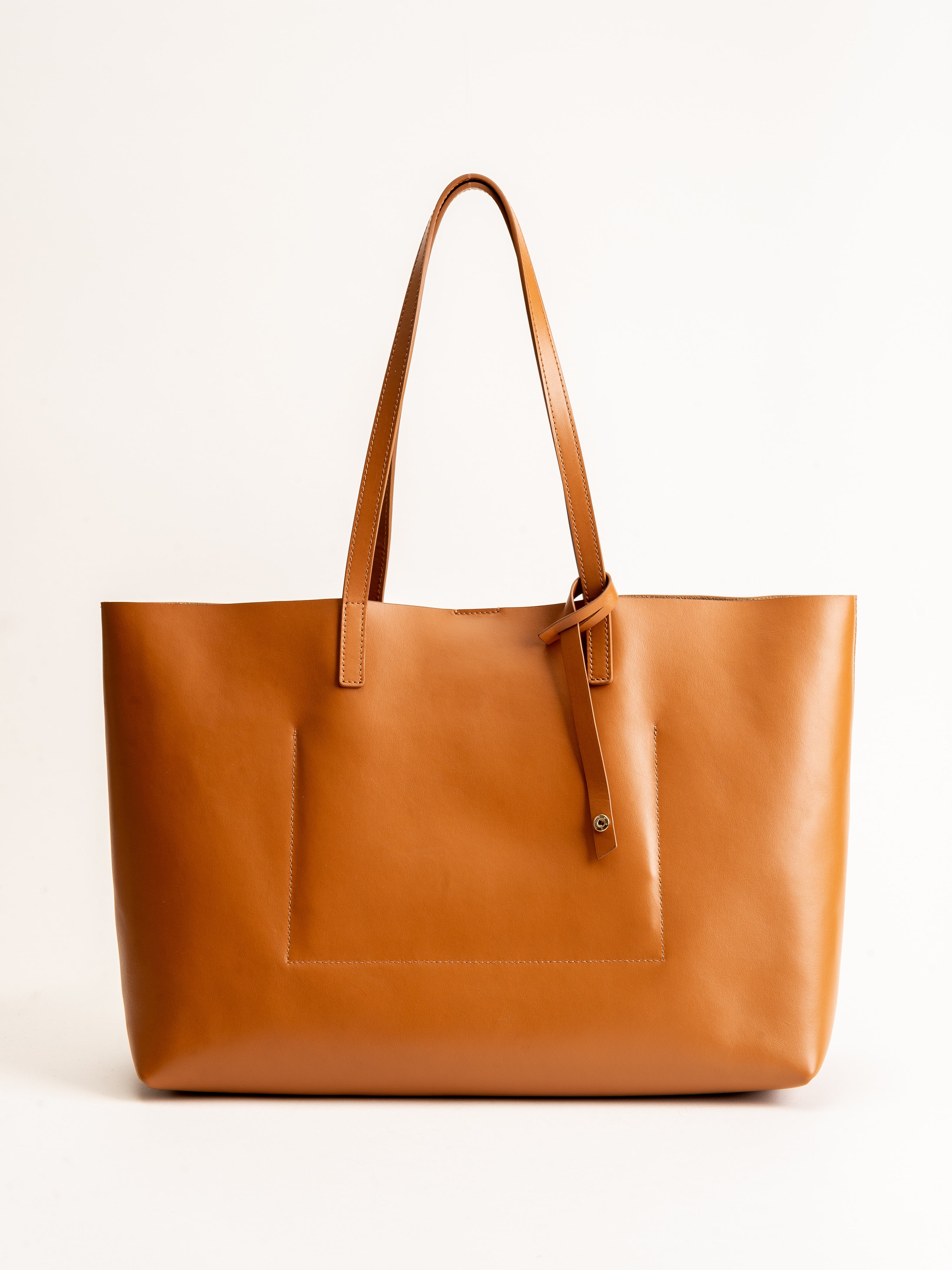 Want les essentiels strauss tote Clearance