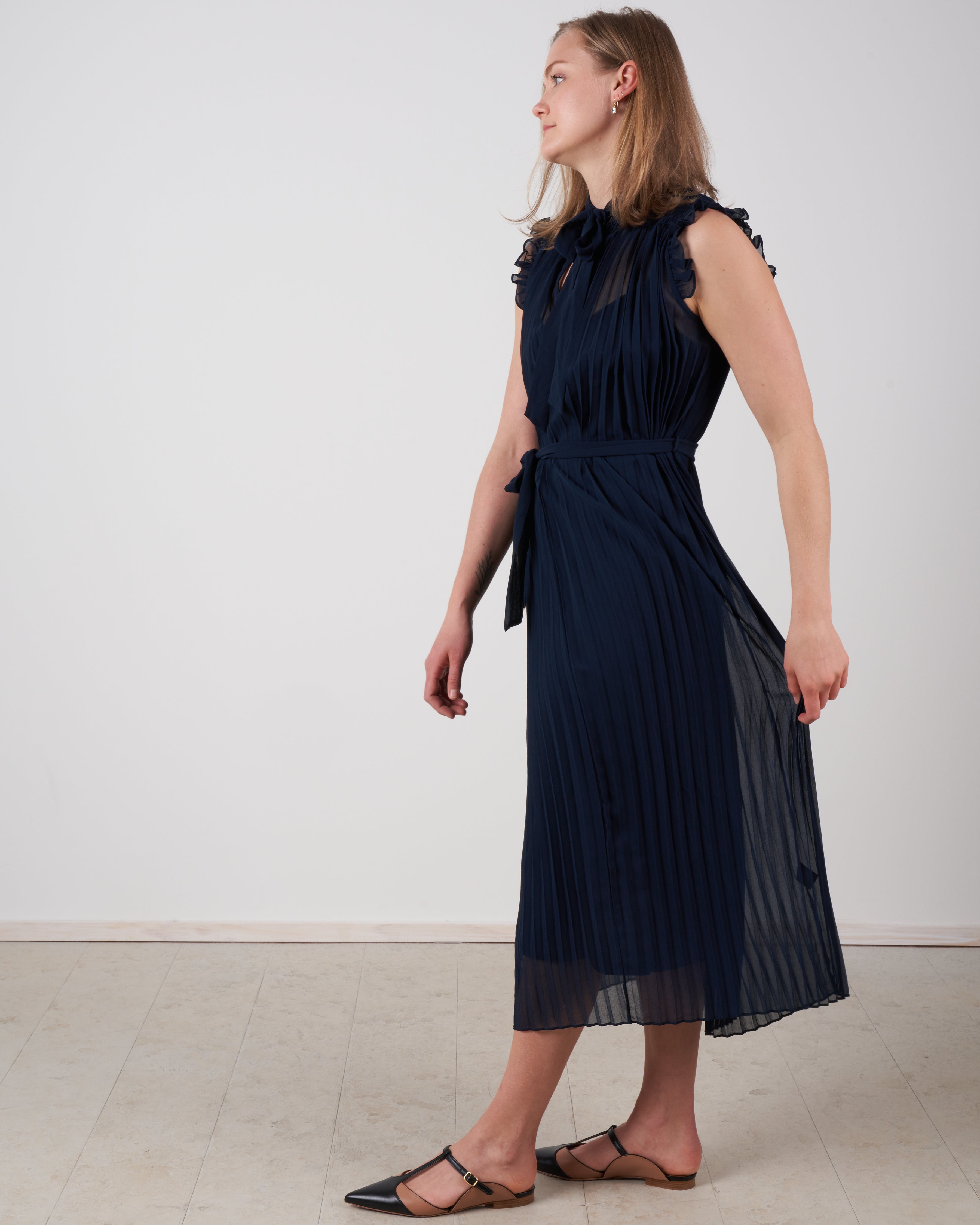 zimmermann pleated midi dress navy Zimmerman Navy Blue Crepe Pleated Midi Dress L Zimmermann