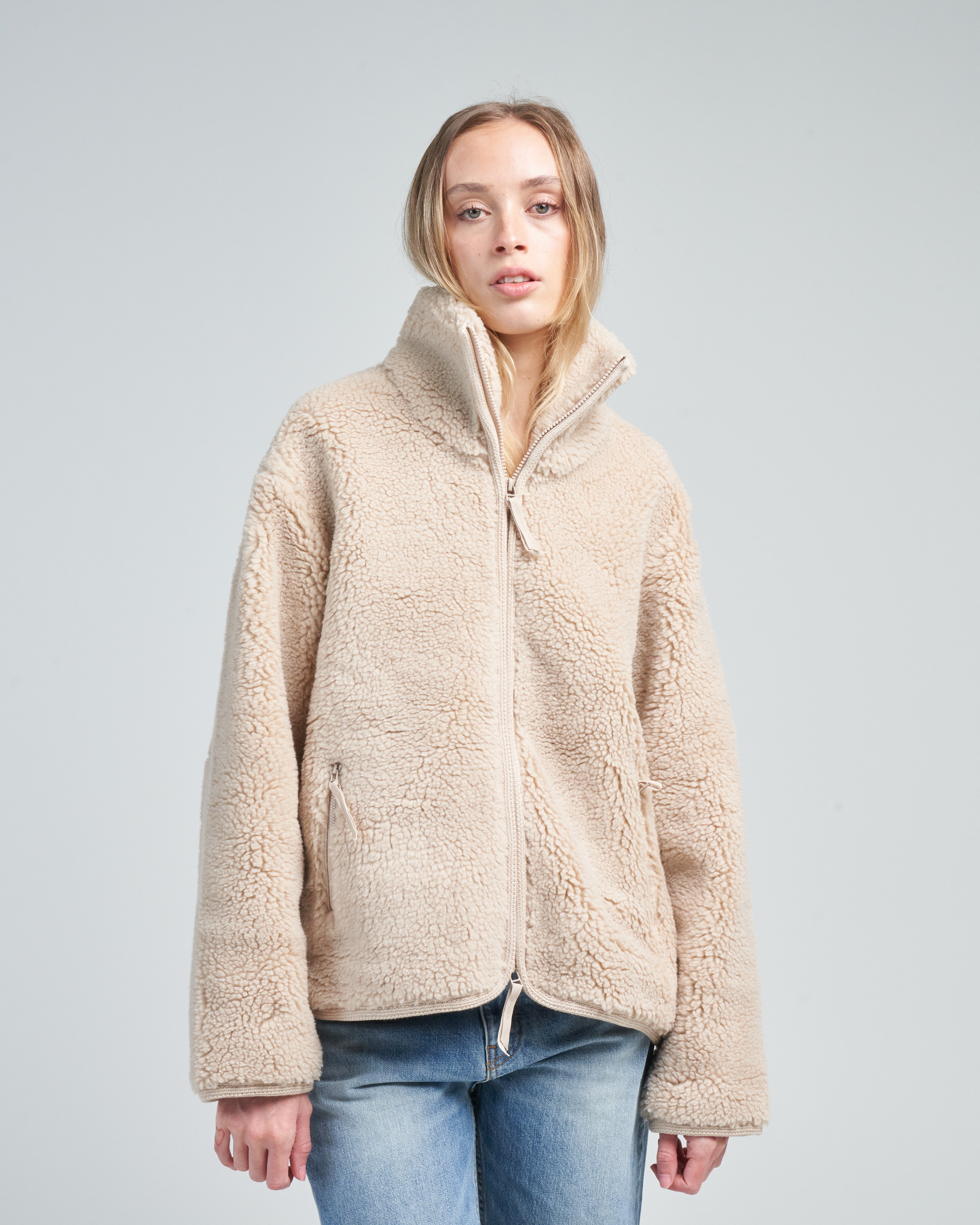 7115 By Szeki Zip Up Turtle Curly Jacket Beige